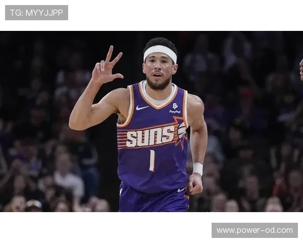 德文·布克今天又开始拼命刷点阵图了？这生活节奏普通人承受不了啊！