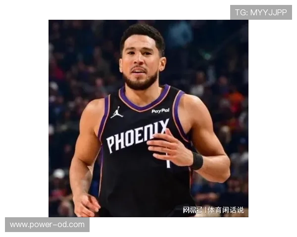 德文·布克突破制造杀伤显著提升球队关键时刻得分能力